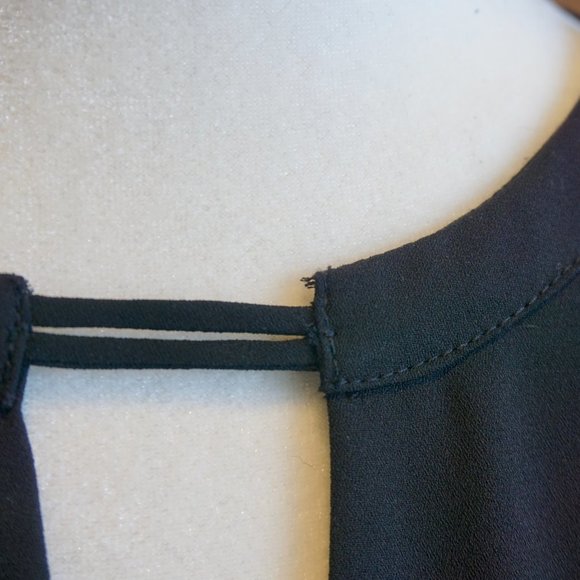 💚 BANANA REPUBLIC Black Keyhole Sleeveless Blouse (S) - Picture 5 of 14